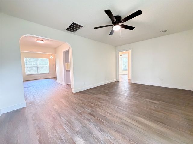 2513 Southland Street, Dallas, TX 75215
