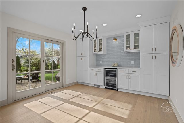 826 S Charles Avenue, Naperville, IL 60540