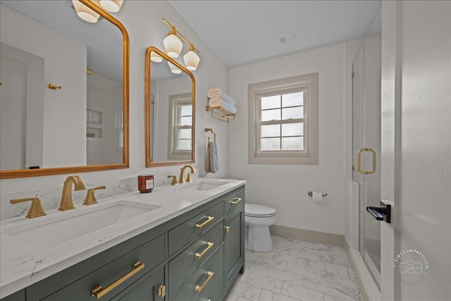 826 S Charles Avenue, Naperville, IL 60540