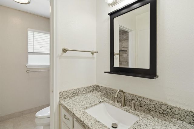 2119 Williamsburg Court S, League City, TX 77573
