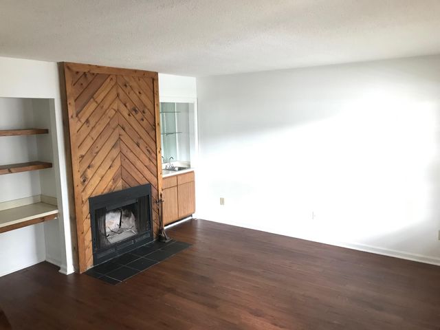 8012 Thelen Street, North Charleston, SC 29406