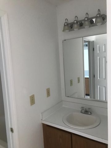 8012 Thelen Street, North Charleston, SC 29406