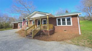 140 Campbell Bridge Road, Seneca, SC 29678