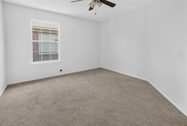 1025 Highland Station Drive, Saginaw, TX 76131