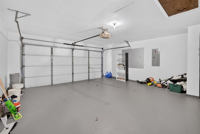 1025 Highland Station Drive, Saginaw, TX 76131