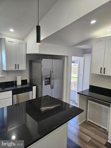 6608 FAIRMOUNT AVE, Baltimore, MD 21215
