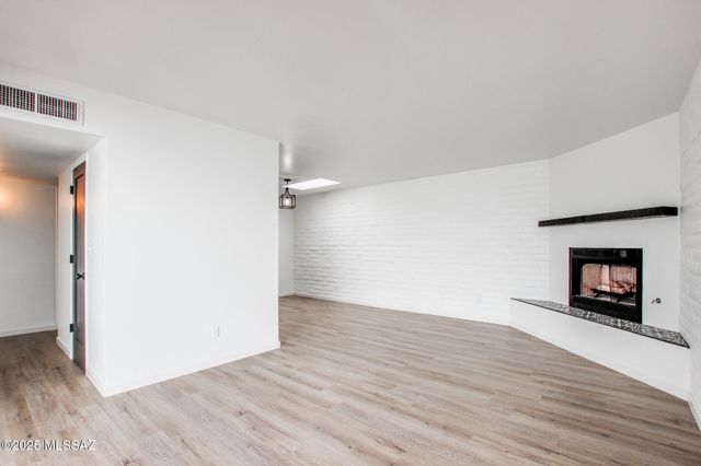 703 W Las Lomitas Road, Tucson, AZ 85704