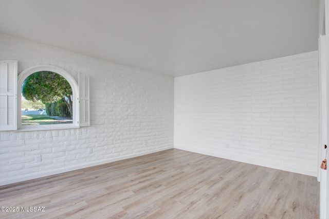 703 W Las Lomitas Road, Tucson, AZ 85704