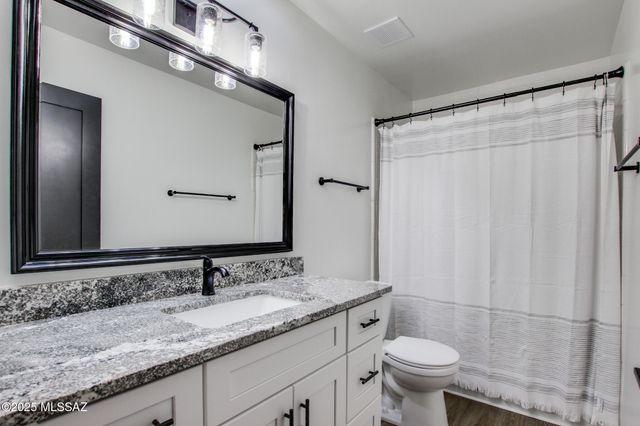 703 W Las Lomitas Road, Tucson, AZ 85704