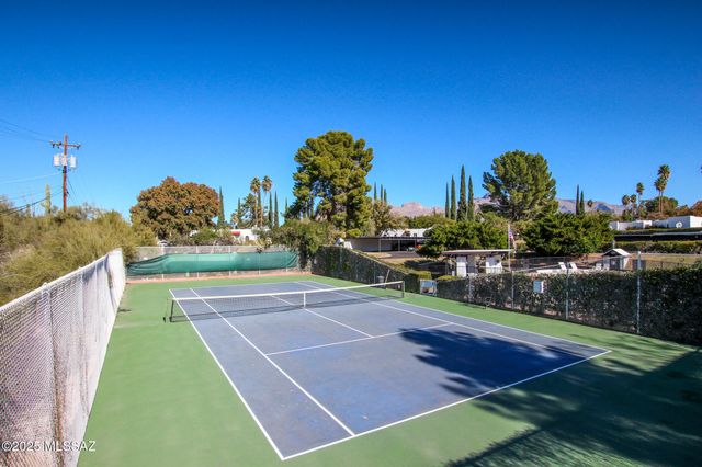 703 W Las Lomitas Road, Tucson, AZ 85704