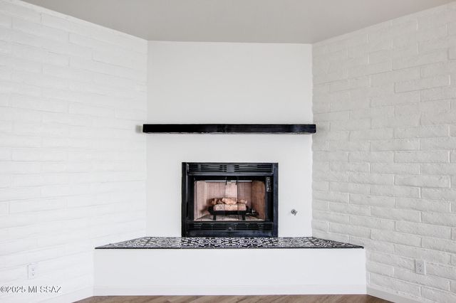 703 W Las Lomitas Road, Tucson, AZ 85704