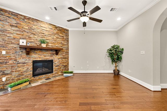 2029 Arrowood Glen Drive, Houston, TX 77077