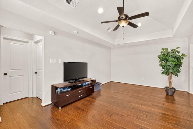 2029 Arrowood Glen Drive, Houston, TX 77077