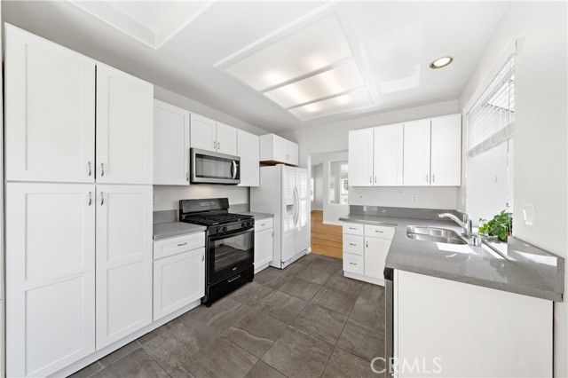 40640 VIA MALAGAS, Murrieta, CA 92562