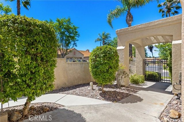 40640 VIA MALAGAS, Murrieta, CA 92562