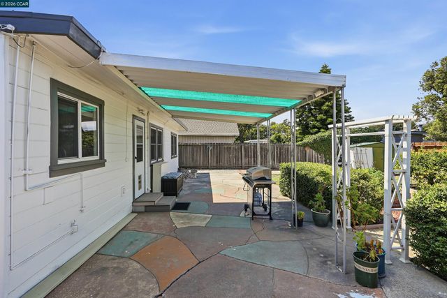 3543 Carlfield St, El Sobrante, CA 94803