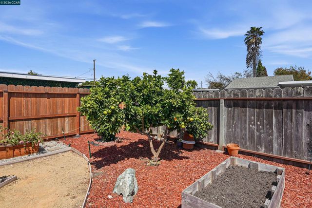 3543 Carlfield St, El Sobrante, CA 94803