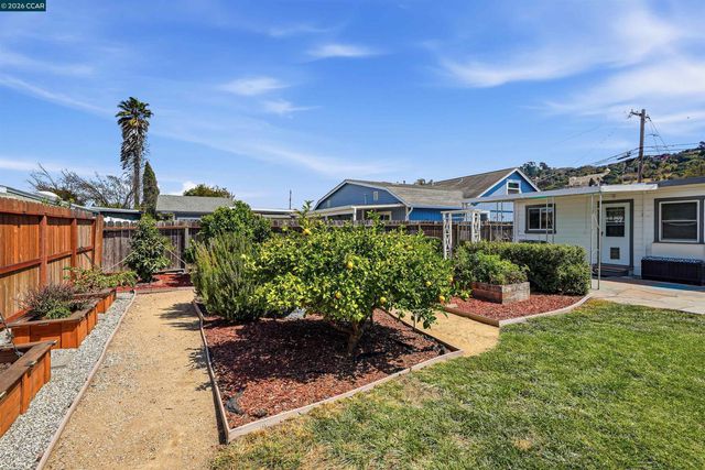 3543 Carlfield St, El Sobrante, CA 94803