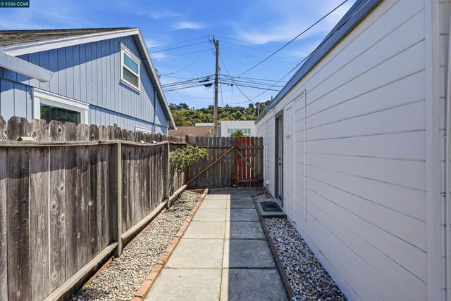 3543 Carlfield St, El Sobrante, CA 94803