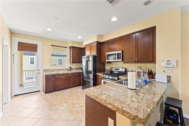 1123 Abelia, Irvine, CA 92606