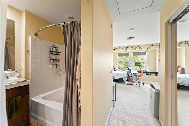 1123 Abelia, Irvine, CA 92606