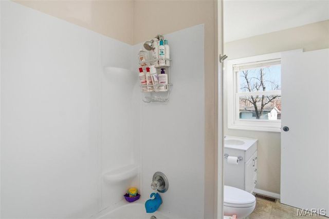 310 Whitehall Drive, O'fallon, IL 62269