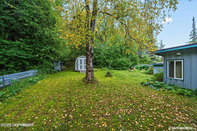 2140 Dawson Street, Anchorage, AK 99503