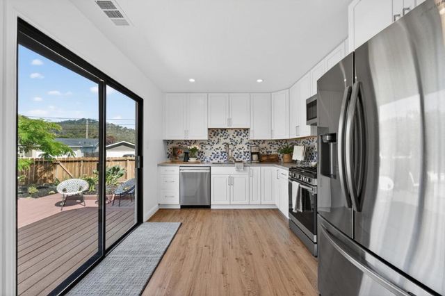 1012 Rio Vista Drive, Pacifica, CA 94044