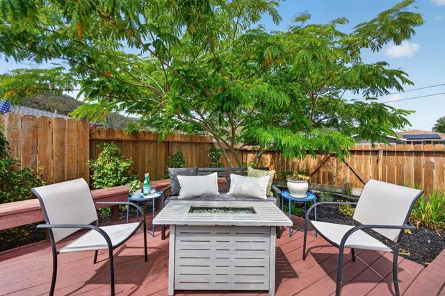 1012 Rio Vista Drive, Pacifica, CA 94044