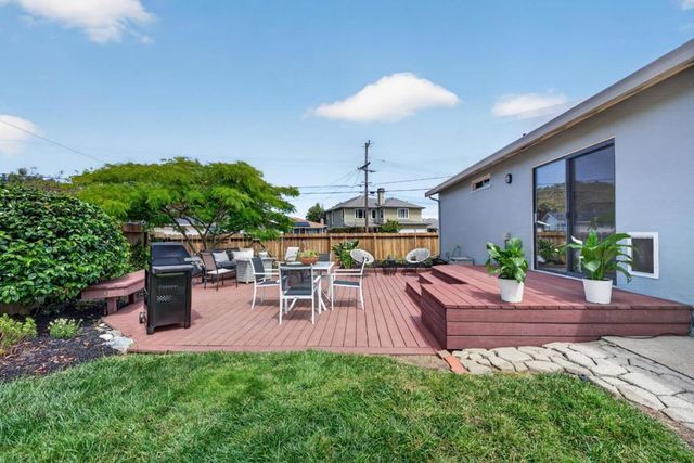 1012 Rio Vista Drive, Pacifica, CA 94044