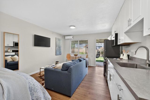 1012 Rio Vista Drive, Pacifica, CA 94044