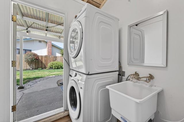 1012 Rio Vista Drive, Pacifica, CA 94044