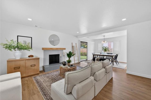 1012 Rio Vista Drive, Pacifica, CA 94044
