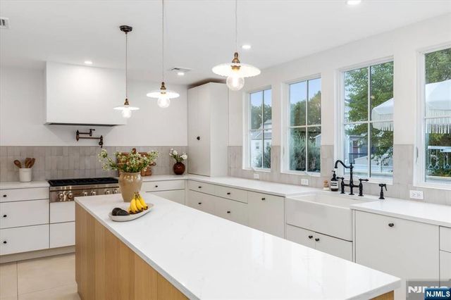 42 Nugent Drive, Clifton, NJ 07012