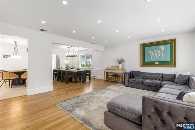 42 Nugent Drive, Clifton, NJ 07012