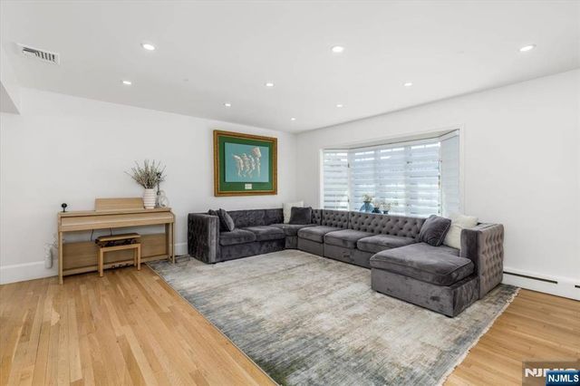 42 Nugent Drive, Clifton, NJ 07012