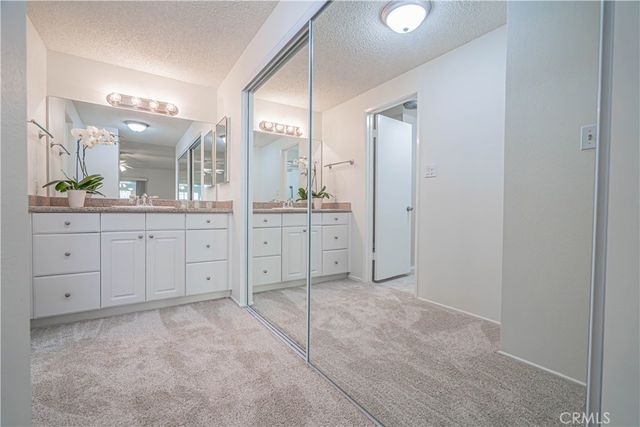 19433 Oak Crossing Road, Newhall, CA 91321