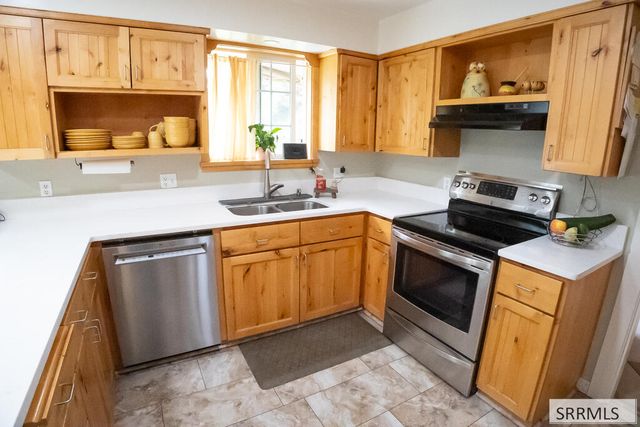 2254 S Bellin Road, Idaho Falls, ID 83402