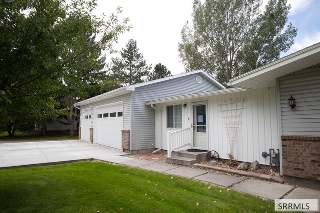 2254 S Bellin Road, Idaho Falls, ID 83402