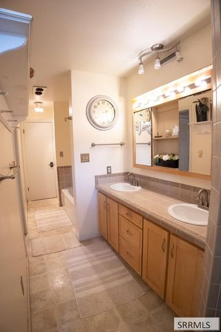 2254 S Bellin Road, Idaho Falls, ID 83402