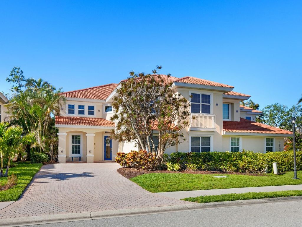 Image 9 of property listing at 12518 HARBOUR LANDINGS DRIVE, Cortez, FL 34215