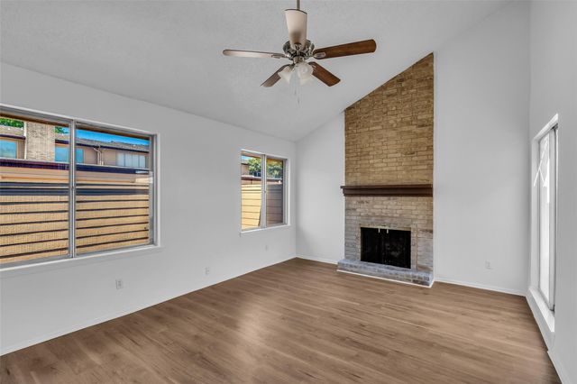 10387 Huntington Place Drive 387, Houston, TX 77099