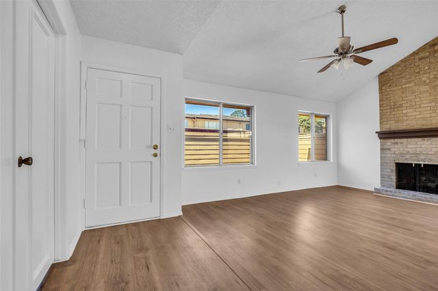 10387 Huntington Place Drive 387, Houston, TX 77099