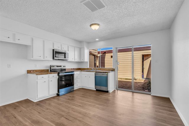 10387 Huntington Place Drive 387, Houston, TX 77099