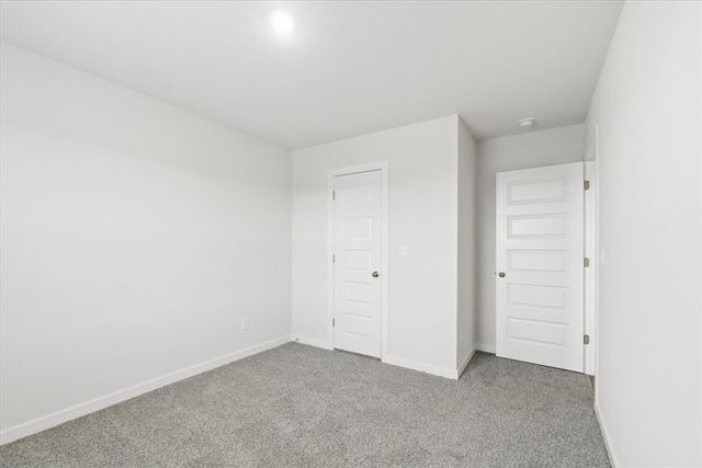 627 S Neon Avenue, Fayetteville, AR 72704