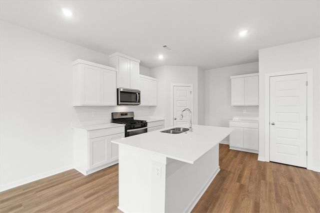 627 S Neon Avenue, Fayetteville, AR 72704