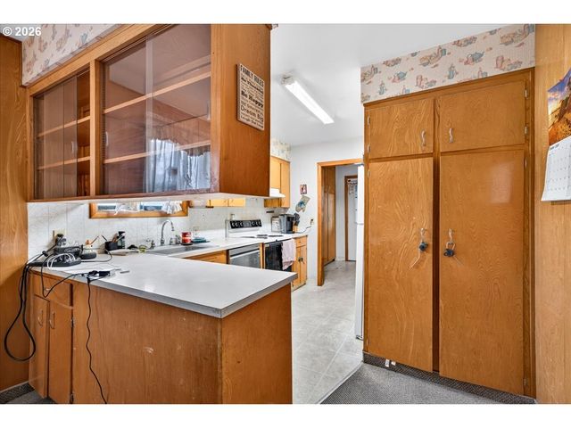 1914 HAWTHORNE St, Forest Grove, OR 97116