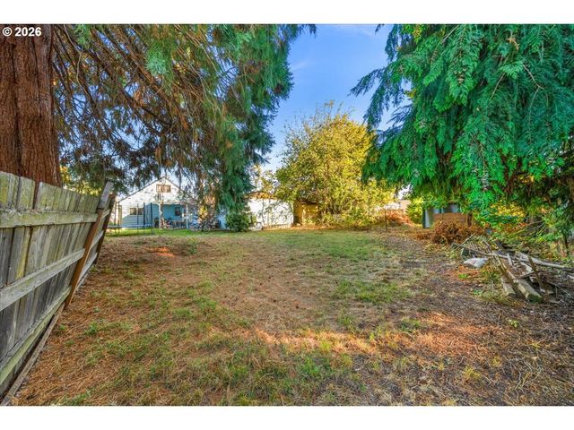 1914 HAWTHORNE St, Forest Grove, OR 97116