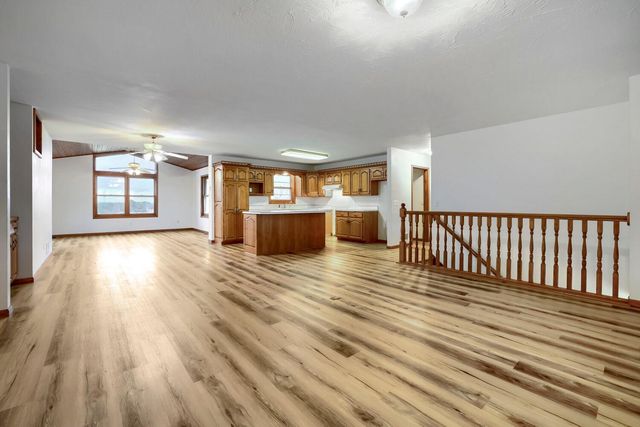 7030 Dahlgren Road, Chaska, MN 55318