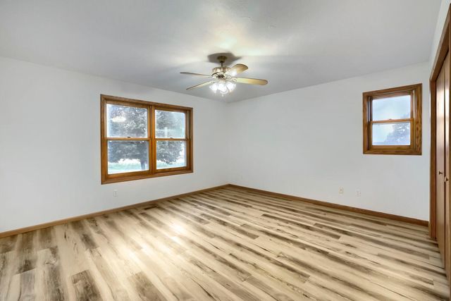 7030 Dahlgren Road, Chaska, MN 55318